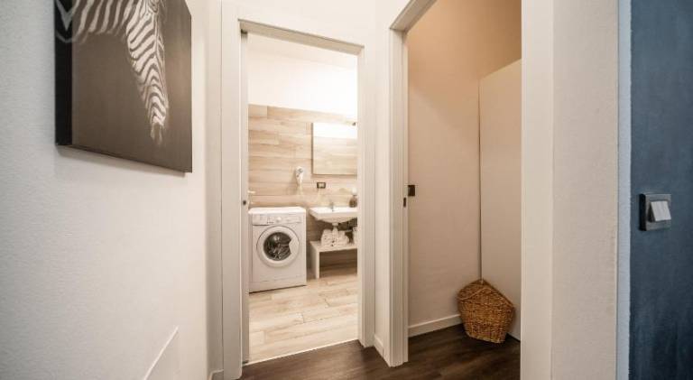 Serviced apartment with patio — photo 3
