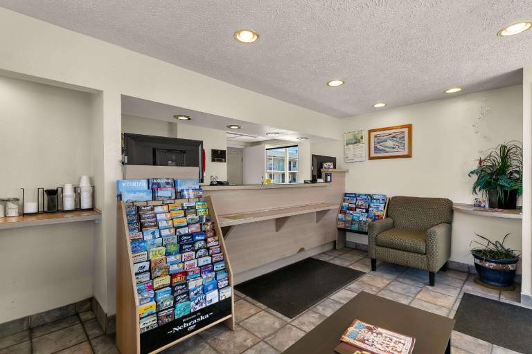 Americas Best Value Inn Lincoln, Nebraska — photo 3