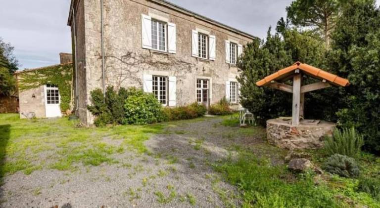 Vacation home with pool | Pet-friendly in Nantes