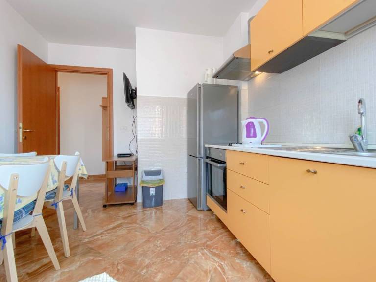 Holiday apartment with 2 rooms for 4 persons — photo 4