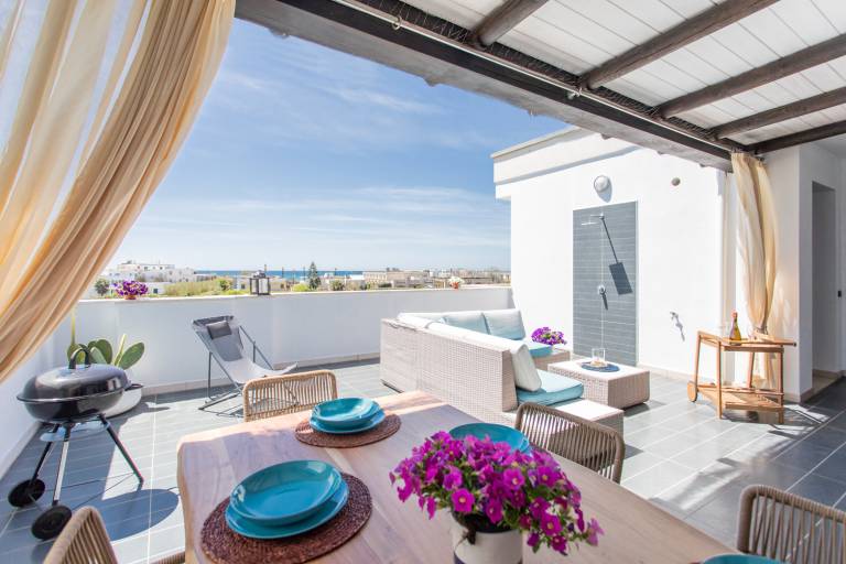 Holiday apartment with patio — photo 2