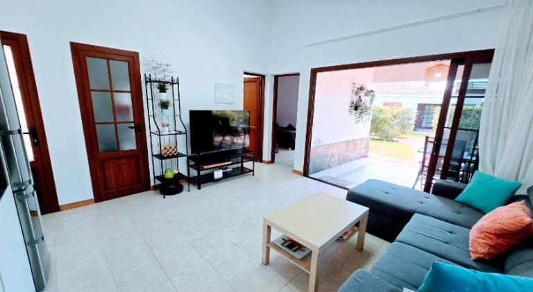 Rental apartment with yard, terrace & private pool — photo 2