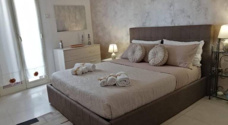 Holiday apartment with 2 rooms for 4 persons in Syracuse