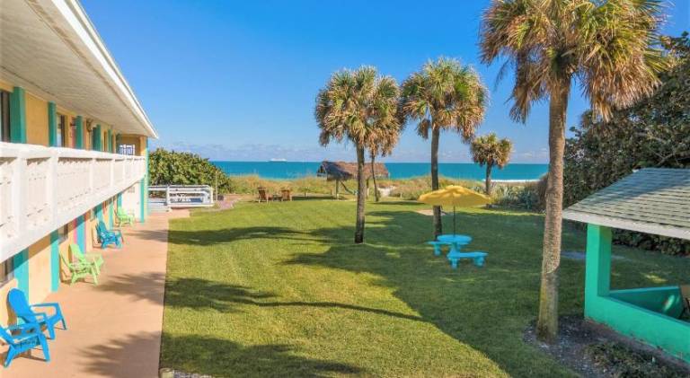 South Beach Inn - Cocoa Beach — photo 3