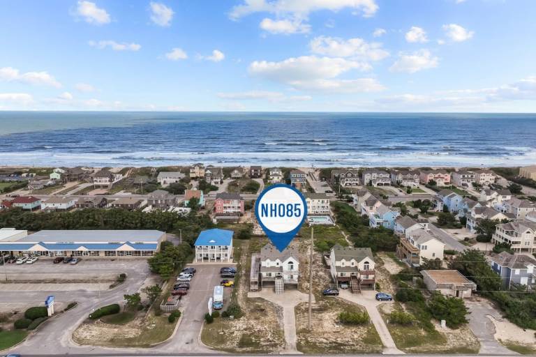 Cool Breeze 620 ft to the beach Private Pool, Hot Tub, and Dog Friendly — photo 3