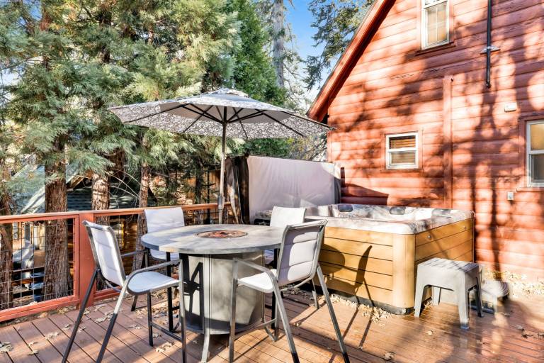 Child-friendly cabin with barbecue | Lake view | Pets allowed — photo 2
