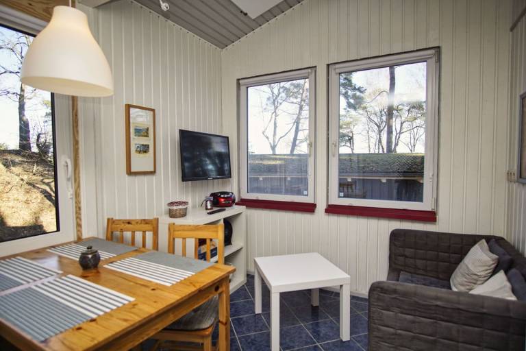 Strandnaher Ferienbungalow mit Terrasse - Chalet Ostsee Nr. 49 — photo 4