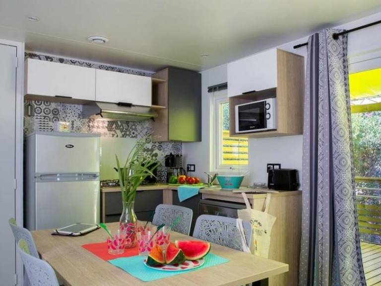 Mobile home with patio & heated pool — photo 5