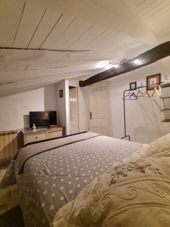 Child-friendly charming vacation home with pool, fast internet & terrace | Mountain view | Perfect for remote work | Pets are welcome — photo 2