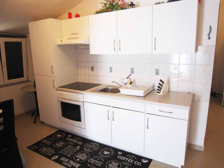 Apartment with terrace — photo 3