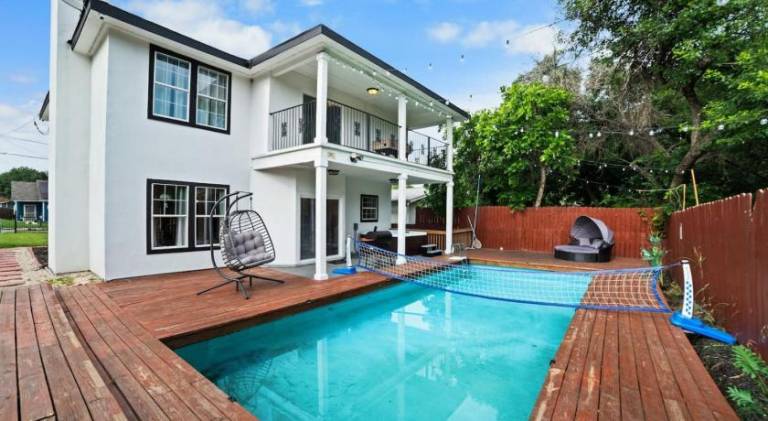 Lovely house with pool & jacuzzi | Pets allowed in San Antonio, TX