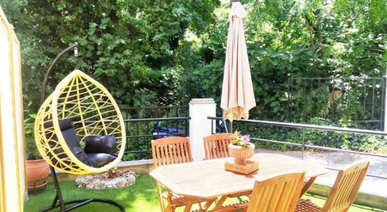 Rental apartment with garden & terrace — photo 4