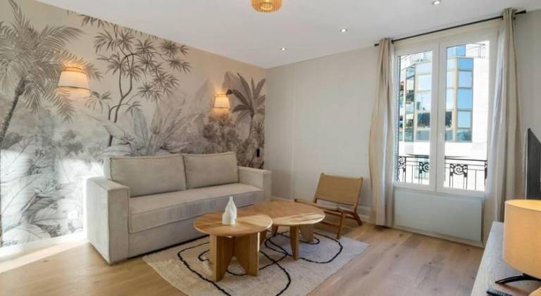 Holiday apartment with 2 rooms for 6 persons in Paris