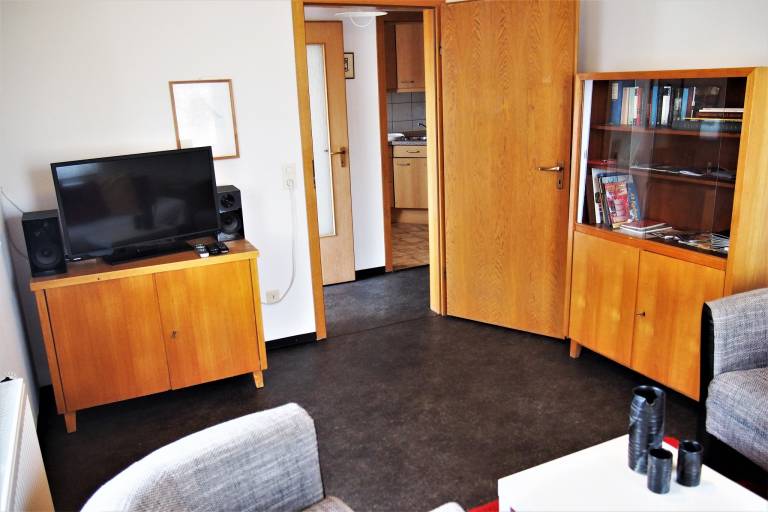 Holiday apartment with patio | Garden view — photo 2