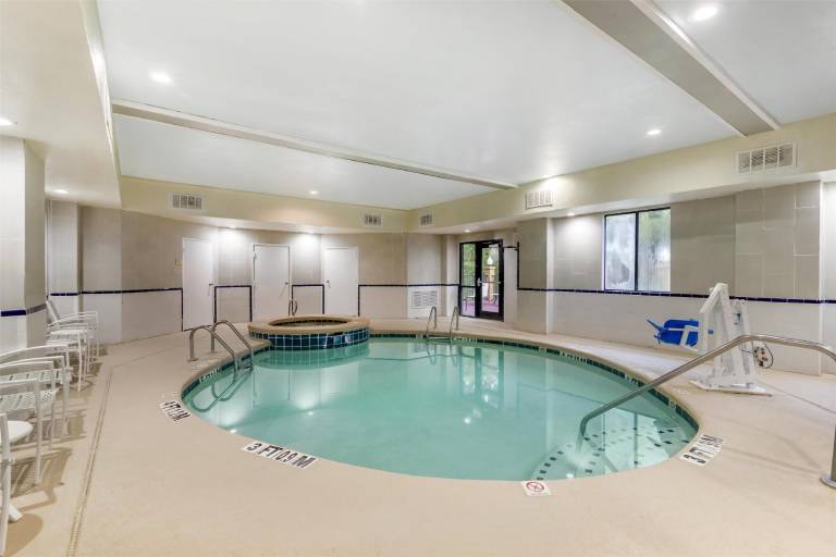 Best Western Plus Richmond Hill Inn — photo 2