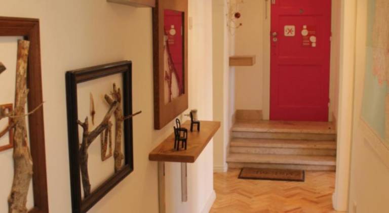 Holiday apartment with patio & yard — photo 3
