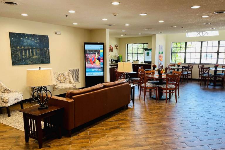 Quality Inn & Suites Prestonsburg next to Mountain Arts Center — photo 3