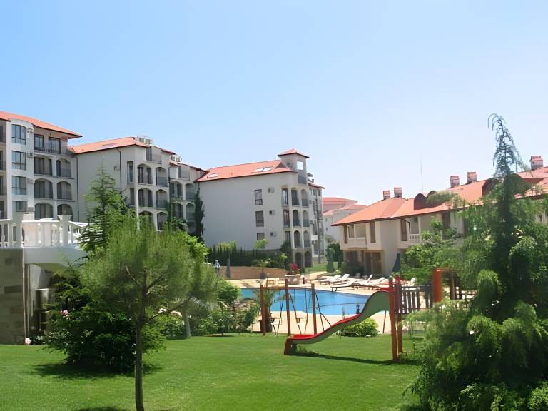 Serviced apartment with pool & yard | Next to the beach | Dogs allowed in Burgas