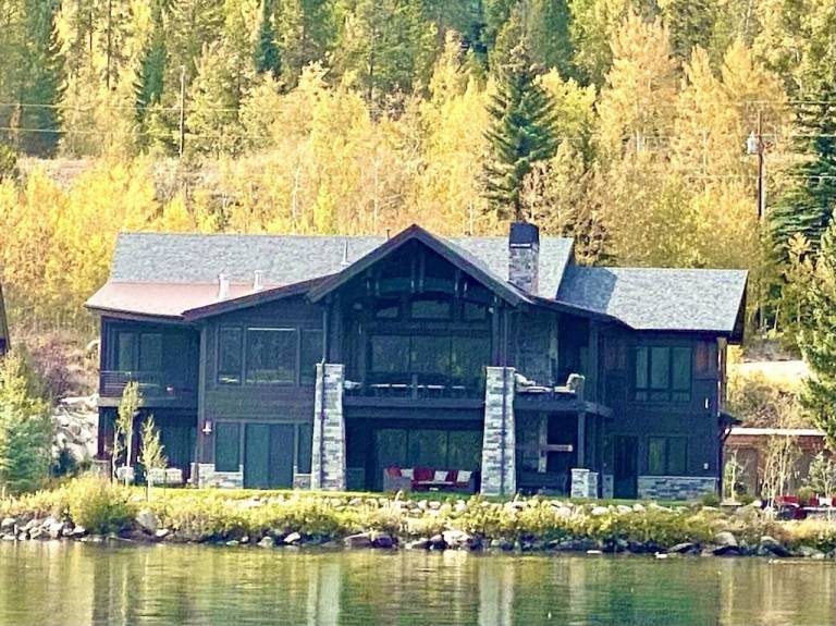 House  Grand Lake