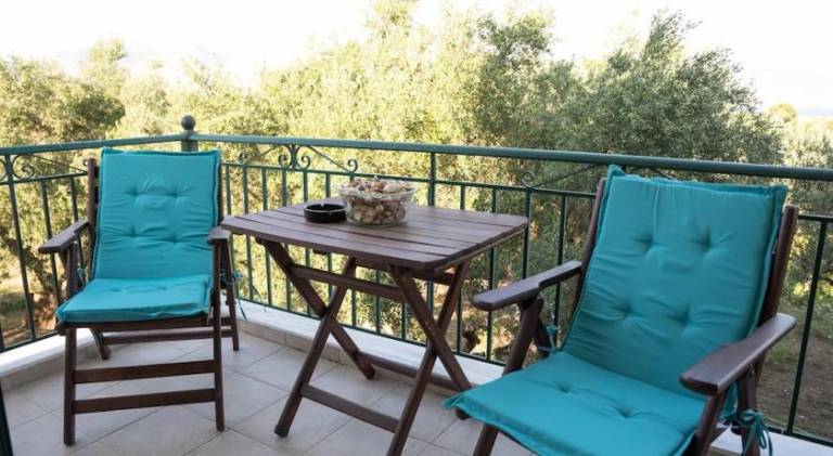 Rental apartment with barbeque, patio & yard — photo 2