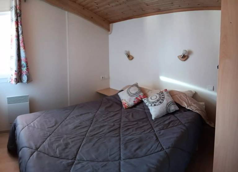 Campsite CHAMP LA CHEVRE - Chalet Charlay 3 bedrooms 6 people — photo 4