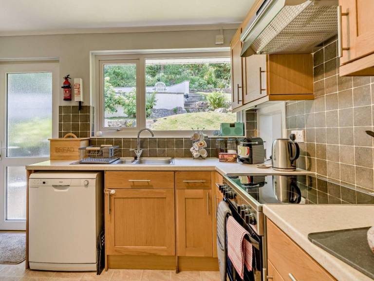 Pleasant holiday apartment with yard & grill | Pets are welcome — photo 5