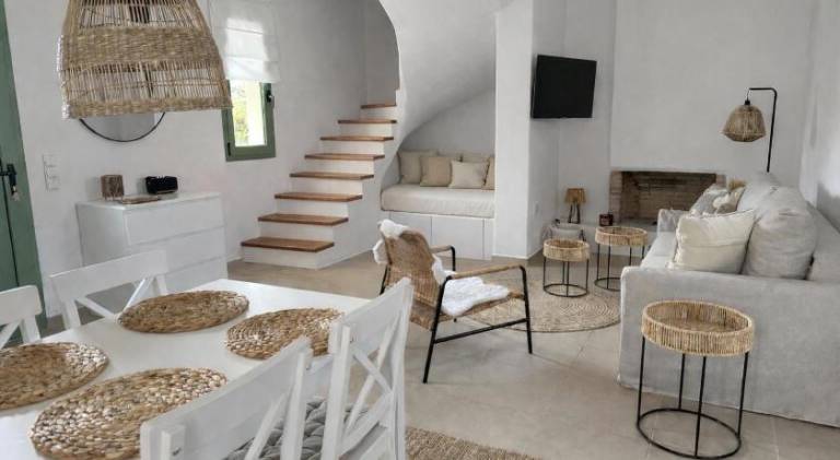 Villa with patio, garden & grill | Dogs allowed — photo 3