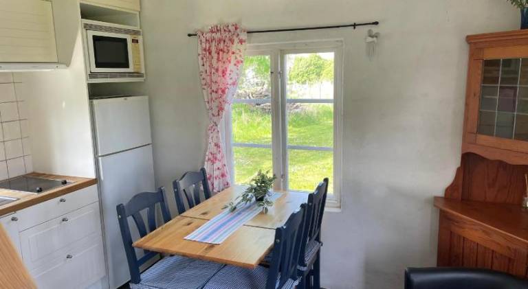 House with grill & garden | Pets allowed — photo 3