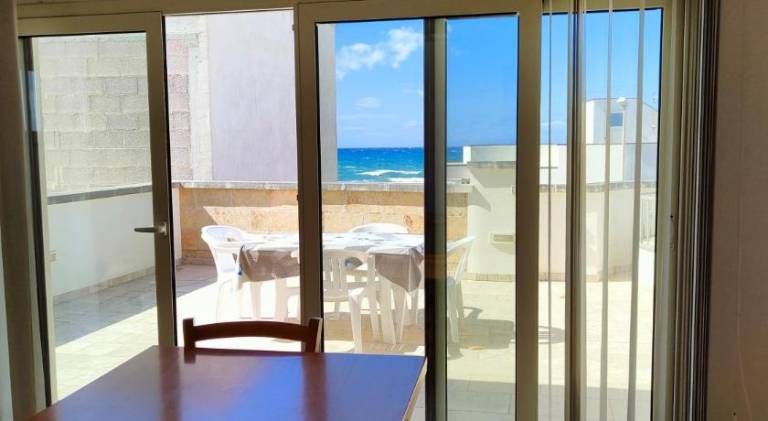 Vacation home with terrace — photo 5