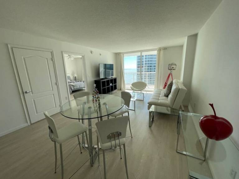 Apartment Coconut Grove
