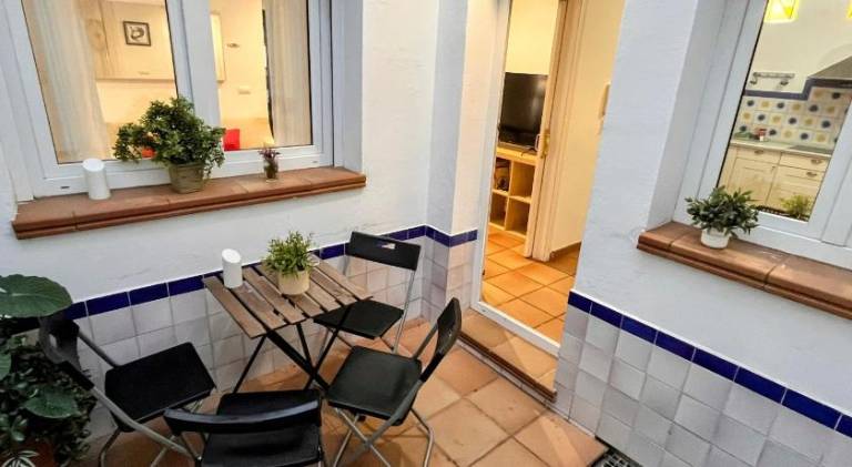 Fully equipped vacation home with terrace | Next to Plaza de España | Pets are welcome — photo 4