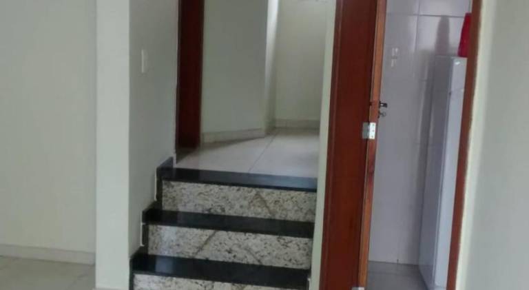 Rental apartment with 4 rooms for 5 persons — photo 2