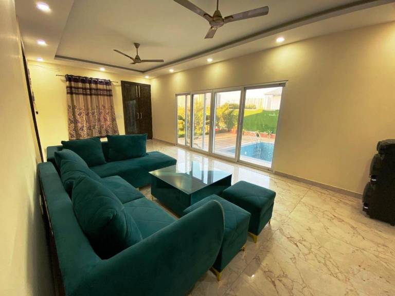 Villa with grill, pool & yard — photo 3