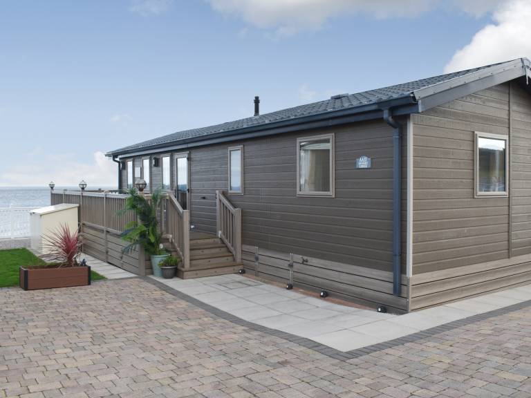 Child-friendly cottage with garden | Sea view | Beach nearby | Dogs allowed — photo 2