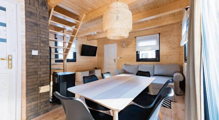Serviced apartment with patio, sauna & yard — photo 2