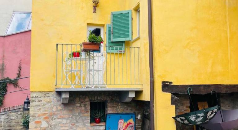 House with 1 room for 4 persons in Monforte d'Alba