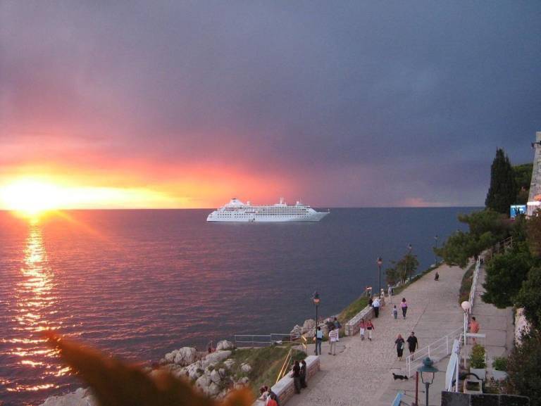 Wohnung in Rovinj mit Terrasse und Grill