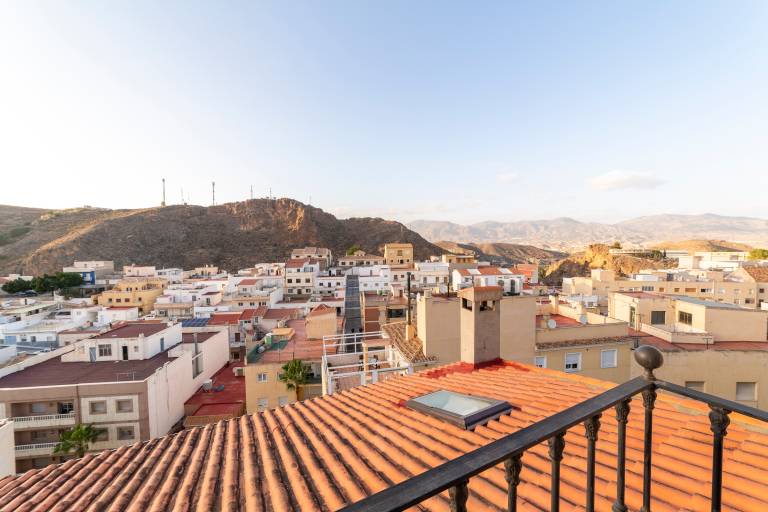 Vacation Apartment "Mccoy Avenida 3" with 2 Balconies and Shared Terrace — photo 2