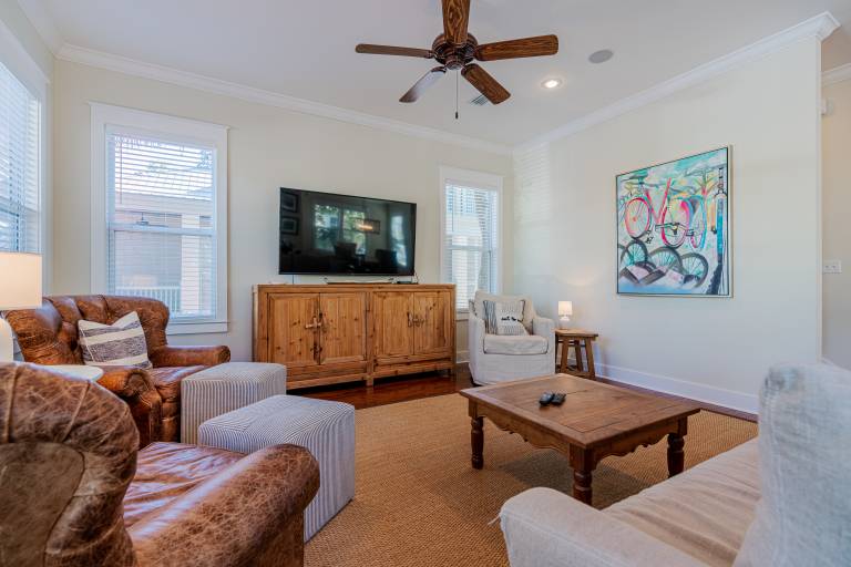 Pet Friendly Seacrest Home for 10, Resort Pool, Beach Shuttle Free Tickets! — photo 4