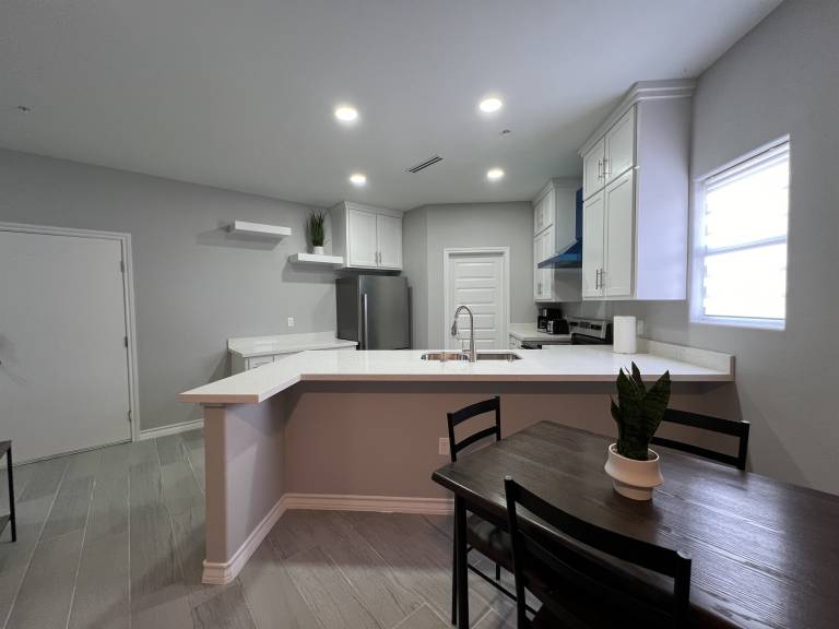 Villa Escondida 3 -2BD- Straight Shot to SpaceX! — photo 3