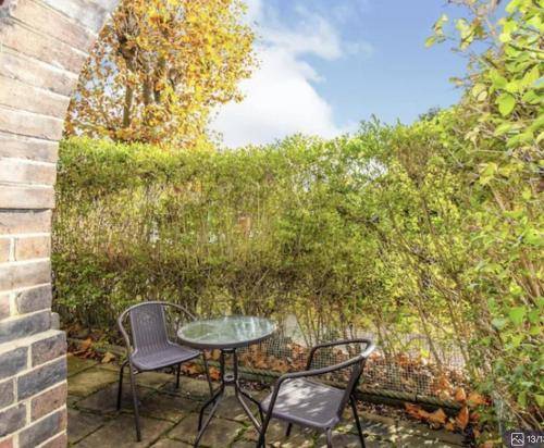 Bed and breakfast West London