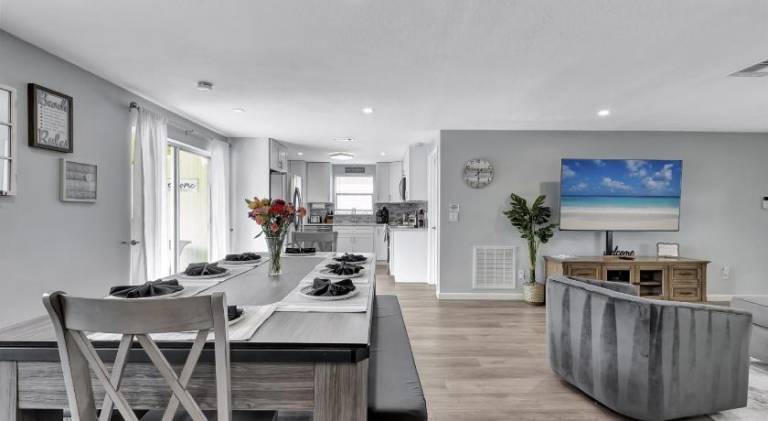 House with pool | Perfect for remote work | Pets allowed — photo 4