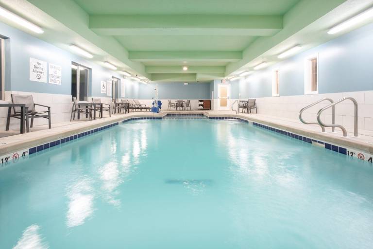 Holiday Inn Express & Suites Manhattan By IHG — photo 5