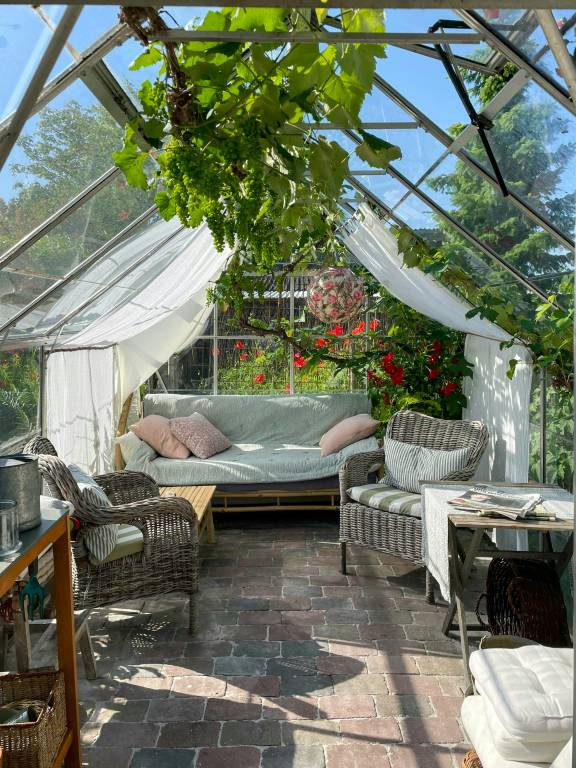 Family-oriented beautiful vacation home with BBQ, garden & patio | Perfect for remote work | Dogs allowed — photo 2