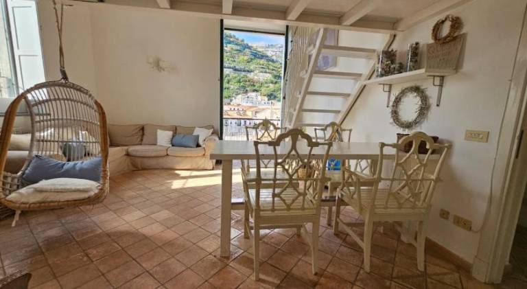 Rental apartment with 2 rooms for 5 persons in Minori