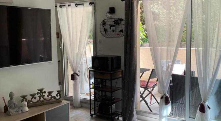 Holiday apartment with terrace | Pets allowed in Saint-Laurent-du-Var