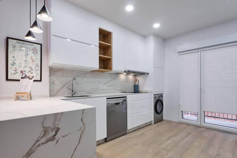 Apartment 'Pardo 2' with Lake View, Wi-Fi and Air Conditioning — photo 4