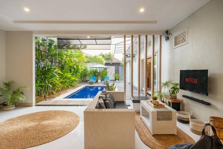 VIlla Larissa 1 2BR Private Pool Villa Seminyak — photo 4