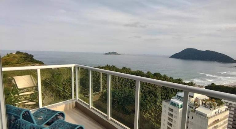 Rental apartment with pool in Guarujá