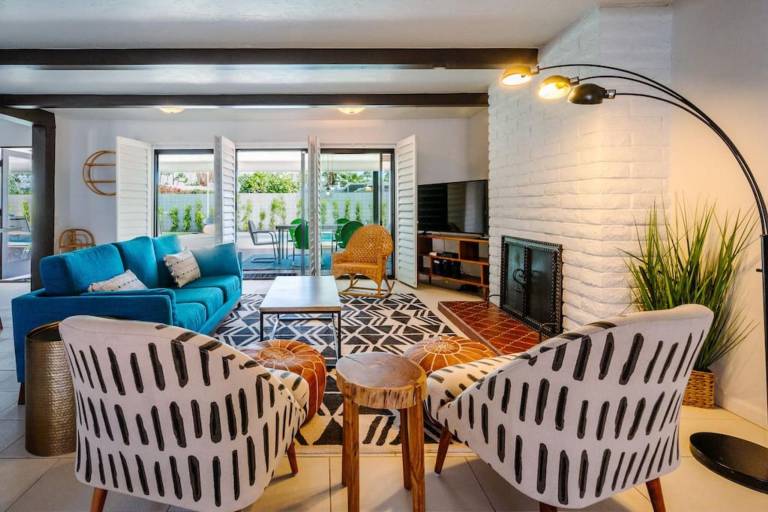 Vacation home with fast internet, barbeque & garden | Mountain view in Palm Springs, CA